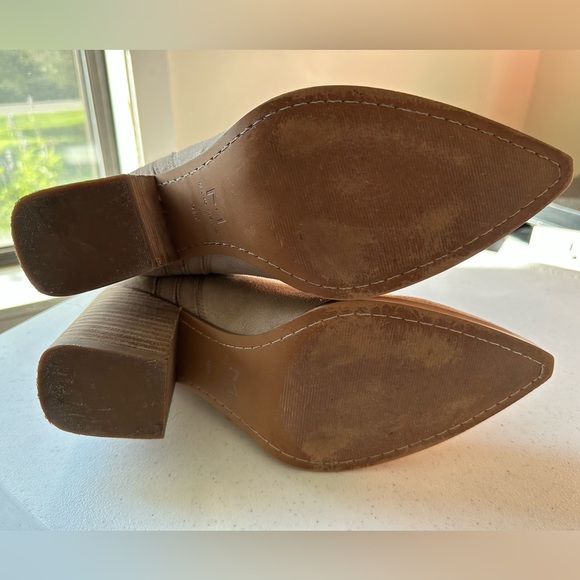 Marc Fisher Oshay Pointed Toe Suede Booties - Picture 4 of 9